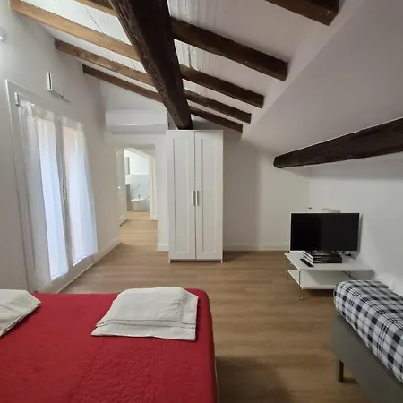Dimore Di - Largo Garibaldi Appartamento Modena